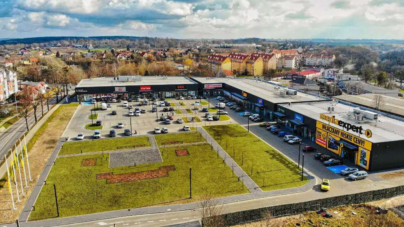 act BSWW doradza TUF Real Estate przy sprzedaży parku handlowego